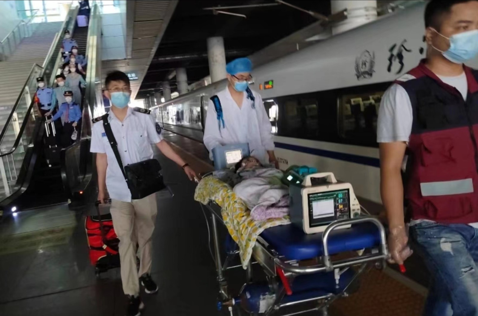 拉萨高铁转运公司